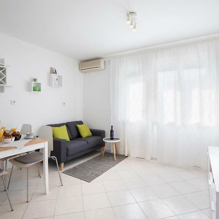 Castropola Apartment Esterno foto
